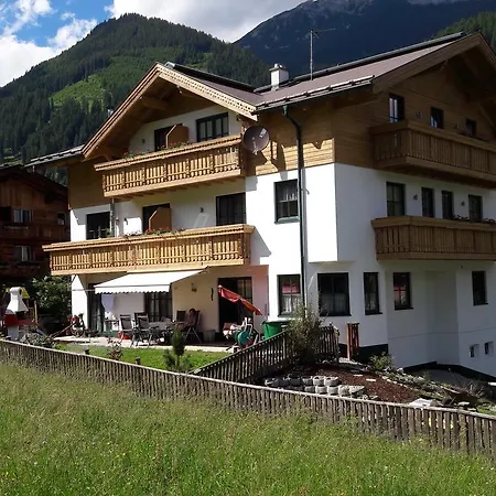 Haus Gipfelblick * Lermoos