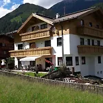 Haus Gipfelblick * Lermoos