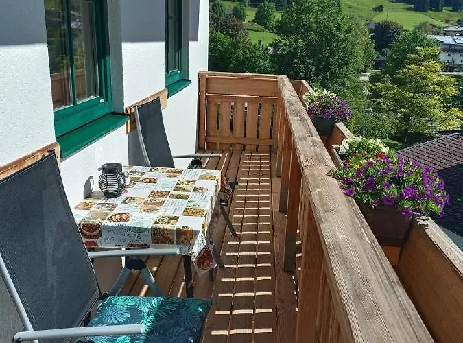 Haus Gipfelblick アパート レルモース